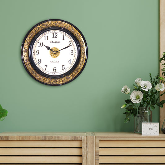 Venessa - Royal wooden Handprinted Wall Clock